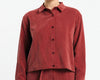 Camisa Lisboa brick de Suite13Lab en lyocell TENCEL, manga larga, cuello clásico y caída fluida