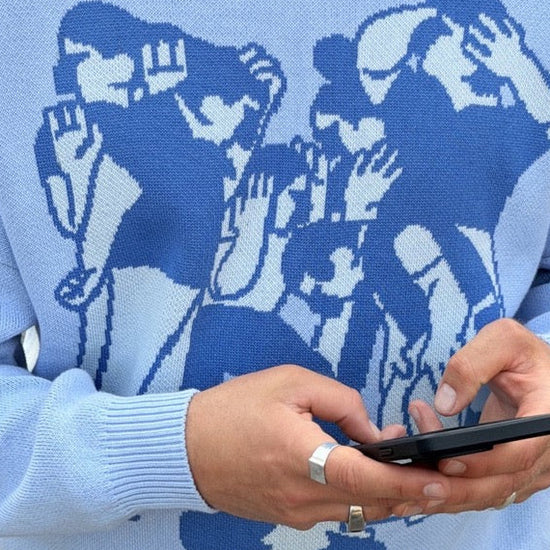Jersey Leira Azul de NWHR: 100% algodón orgánico GOTS y punto con textura. Estilo relajado, cómodo y muy fetén. Fabricado éticamente en Portugal.