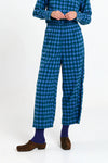 Pantalón Avis check blue de Suite13Lab en micro pana de algodón orgánico, corte globo y cuadros