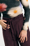 Pantalón Silves cord brown de Suite13Lab en pana de algodón orgánico, pierna ancha con cinturón