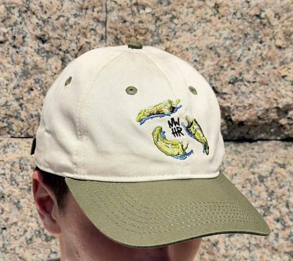 Gorra Pementos de NWHR, 6 paneles en algodón orgánico con bordado frontal y cierre ajustable.