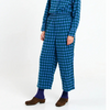 Pantalón Avis check blue de Suite13Lab en micro pana de algodón orgánico, corte globo y cuadros