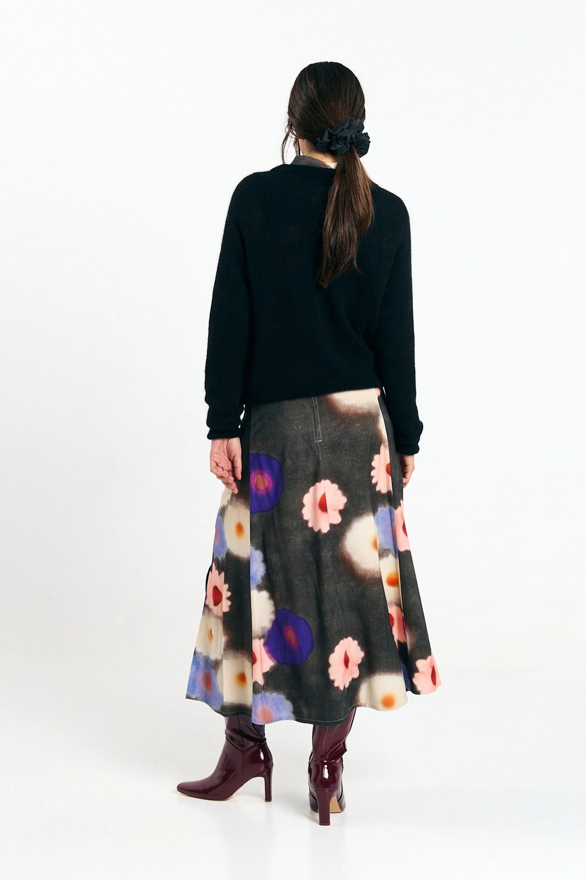 Jersey Babol Negro de Suite13Lab en baby alpaca y lana merino RWS, hecho en España