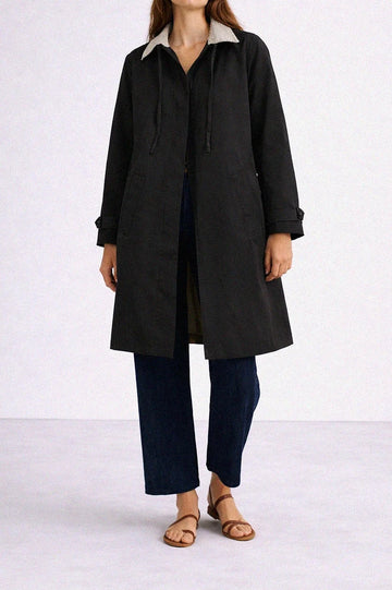 Gabardina Barry negra de TRIANA by C, repelente al agua con forro de cuadro vichy