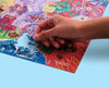 Puzzle de 1000 piezas que representa un mapa ilustrado de Portugal con sus regiones vinícolas, variedades de uva y elementos culturales sobre un fondo azul oscuro.