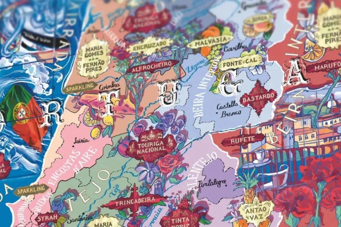 Puzzle de 1000 piezas que representa un mapa ilustrado de Portugal con sus regiones vinícolas, variedades de uva y elementos culturales sobre un fondo azul oscuro.