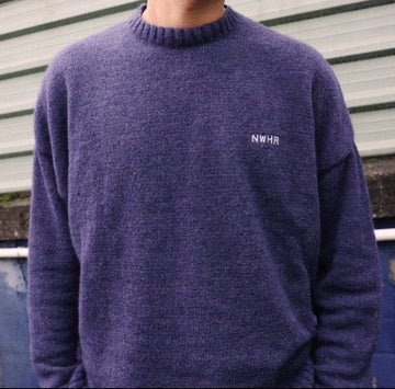 Jersey Brushed, lana mohair y acrilico en jersey de corte boxy con el logo de NWHR