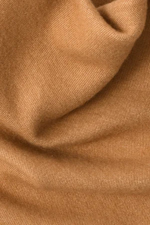 Bandana triangular de lana con pequeños flecos Camel