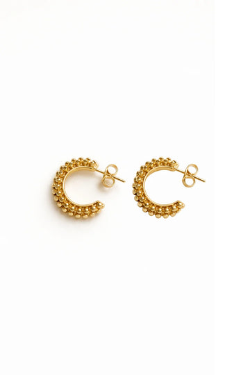 Pendientes caracol de TRIANA by C en zamak y latón con baño de oro, pieza artesanal