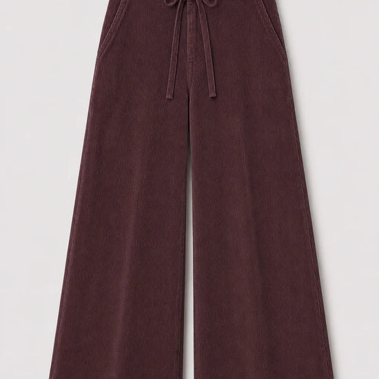 Pantalón Silves cord brown de Suite13Lab en pana de algodón orgánico, pierna ancha con cinturón