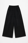 Pantalón Avis black de Suite13Lab en micro pana de algodón orgánico, corte globo y silueta cropped