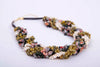 Collar Rianxeira de Montse Betanzos: caracoles enteros y
fragmentos de concha blanca, cierre dorado con alargador.