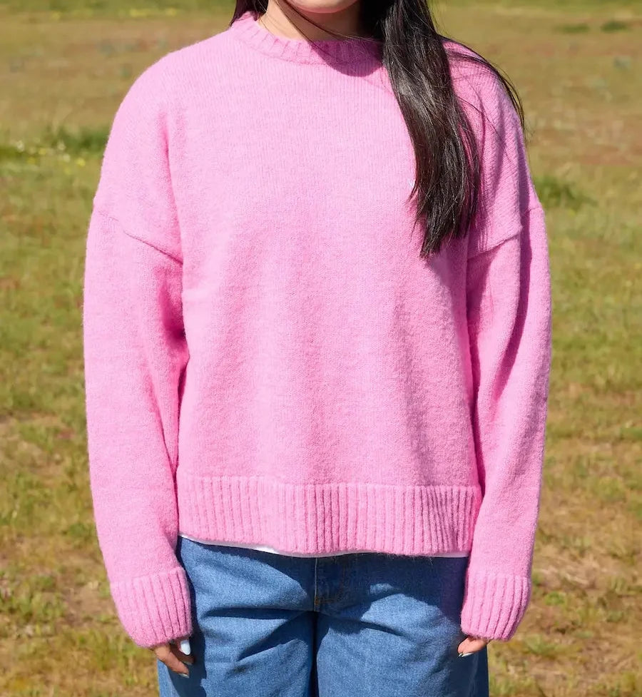 Jersey Brushed, lana mohair y acrilico en jersey de corte boxy con el logo de NWHR