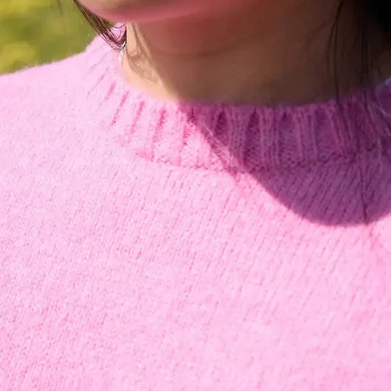 Jersey Brushed, lana mohair y acrilico en jersey de corte boxy con el logo de NWHR