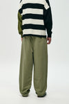 Pantalón chino verde lavado de NWHR en algodón orgánico GOTS, corte relaxed fit