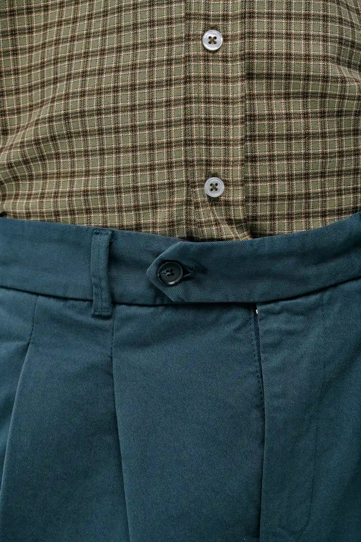 Pantalón chino navy lavado de NWHR en algodón orgánico GOTS, corte relaxed fit