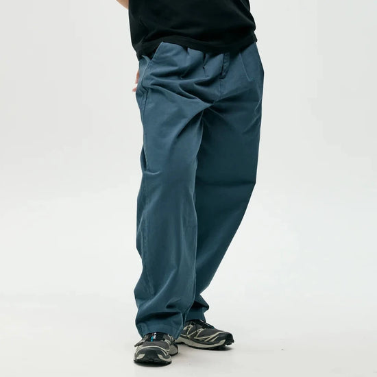 Pantalón chino navy lavado de NWHR en algodón orgánico GOTS, corte relaxed fit