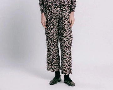 Pantalón Millet motas de TRIANA by C, algodón con estampado exclusivo diseñado en Bilbao