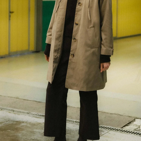 Gabardina Barry beige de TRIANA by C, repelente al agua con forro de cuadro vichy