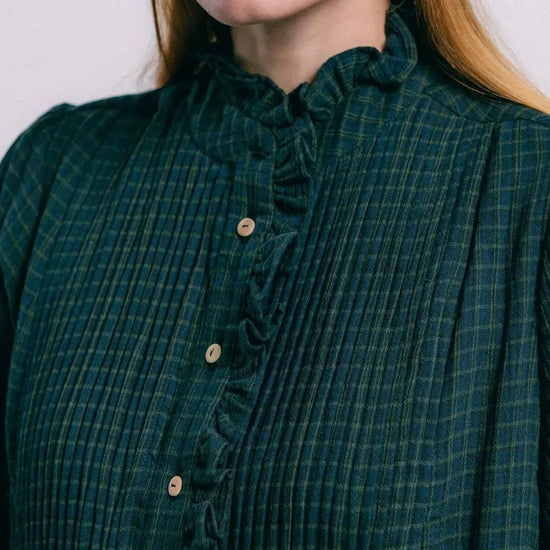 Blusa perth cuadros de TRIANA by C en algodón orgánico, verde bosque y azul oscuro