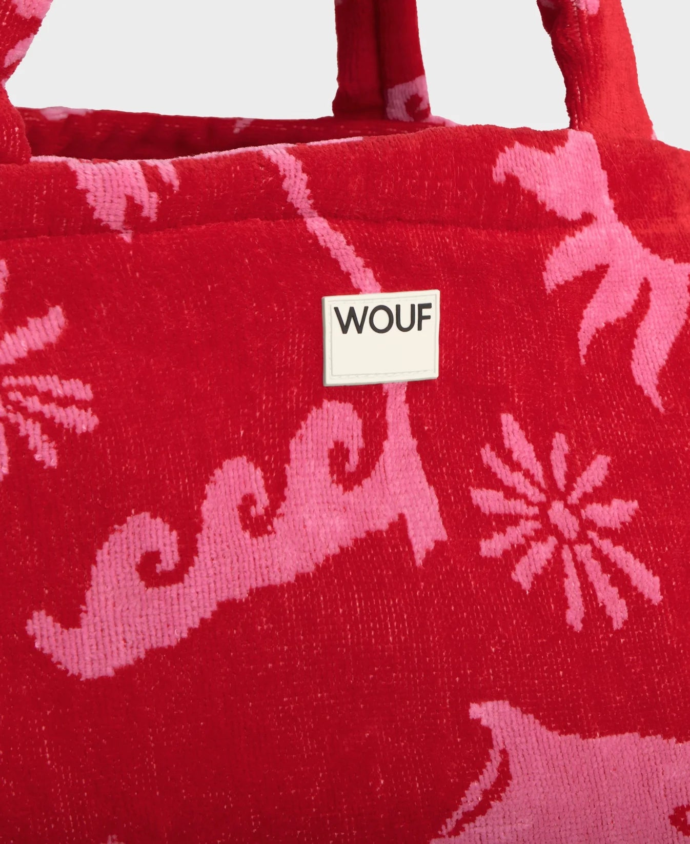 Bolso tote de gran formato en tejido jacquard de rizo de algodón orgánico, con asas largas para hombro y etiqueta de silicona, modelo Tulum de Wouf.
