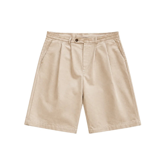 Pantalón corto chino beige de NWHR con pinzas, algodón orgánico GOTS, fabricado en Portugal.