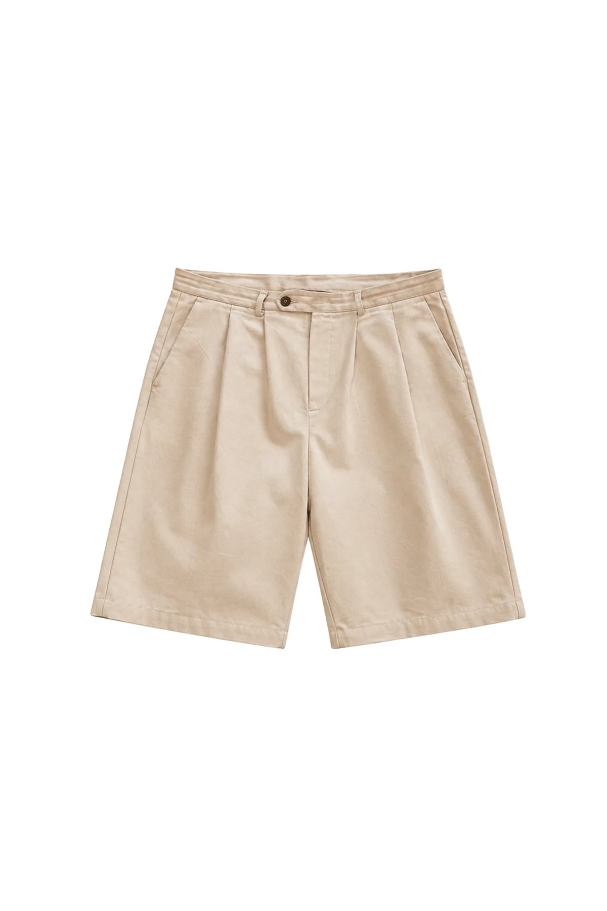Pantalón corto chino beige de NWHR con pinzas, algodón orgánico GOTS, fabricado en Portugal.