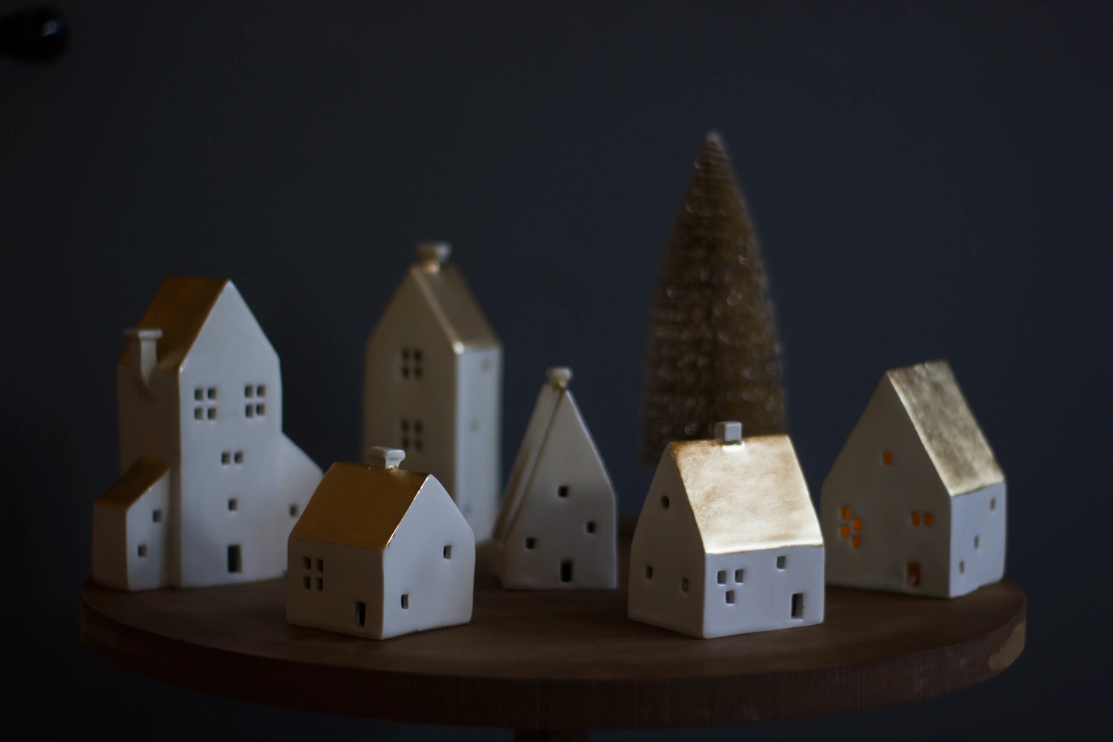 Casiña 1 Blanco y dorado