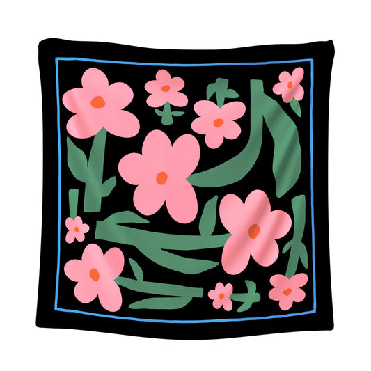 Pañuelo cuadrado 65×65 cm ilustración Las Flores sobre fondo negro en seda twill, Studio Arde.
